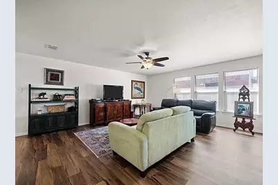 2731 Prairie Creek, McKinney, TX 75071 - Photo 11