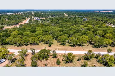 2525 Buckskin Drive, Granbury, TX 76049 - Photo 3