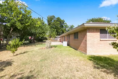 155 Chateau Drive, Fort Worth, TX 76134 - Photo 25