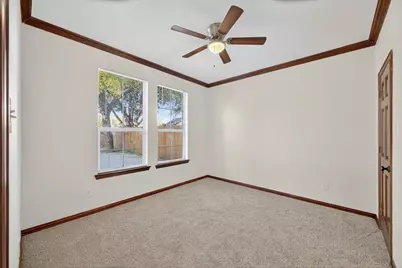 3532 W Jefferson Boulevard, Dallas, TX 75211 - Photo 17