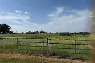 950 Sanders Rd, Whitesboro, TX 76273 - Photo 11