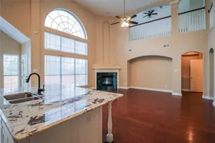 9130 Bottlebrush Ln, Irving, TX 75063 - Photo 9