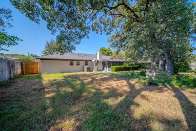 532 Plainview Drive, Hurst, TX 76054 - Photo 17