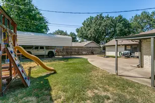 421 Frankie Ln, Lewisville, TX 75057 - Photo 35