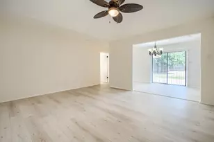 3135 Maple Ave, Greenville, TX 75402 - Photo 3