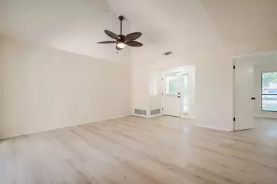 3135 Maple Avenue, Greenville, TX 75402 - Photo 5