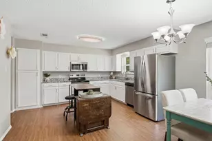 6206 Hott Springs Dr, Arlington, TX 76001 - Photo 7