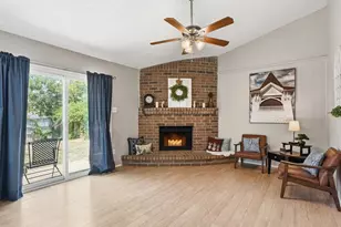 6206 Hott Springs Dr, Arlington, TX 76001 - Photo 9