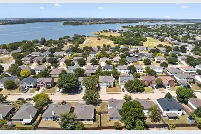 625 Spillway Drive, Little Elm, TX 75068 - Photo 33