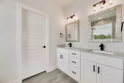 2326 Fairfax Drive, Irving, TX 75060 - Photo 15