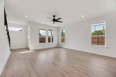 2326 Fairfax Drive, Irving, TX 75060 - Photo 3