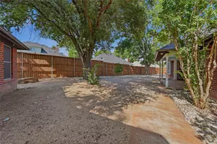 1801 Callender Hill Rd, Mansfield, TX 76063 - Photo 35