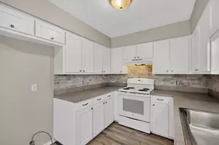 900 Irene St, Burleson, TX 76028 - Photo 11