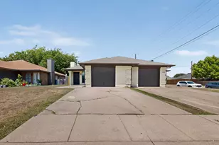 900 Irene St, Burleson, TX 76028 - Photo 3