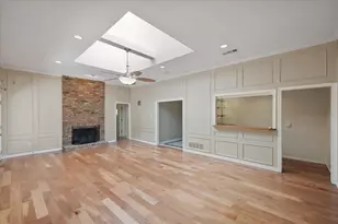 1919 Creek Wood Dr, Arlington, TX 76006 - Photo 13