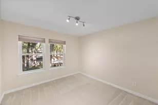 1919 Creek Wood Dr, Arlington, TX 76006 - Photo 25