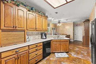 1010 Williams St, Ennis, TX 75119 - Photo 5