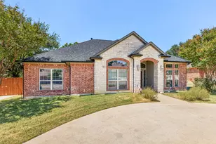 1010 Williams St, Ennis, TX 75119 - Photo 3