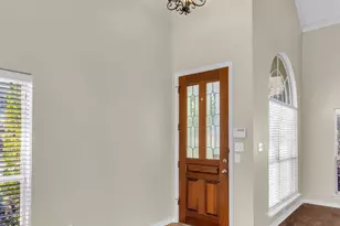 8613 Mill Creek Rd, Irving, TX 75063 - Photo 3