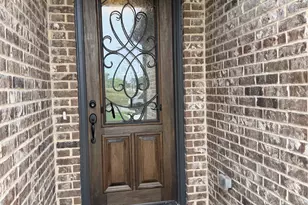 390 Devonshire Dr, Greenville, TX 75401 - Photo 3