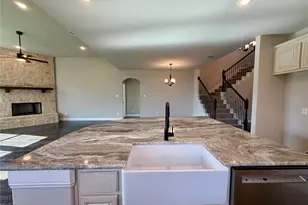 390 Devonshire Dr, Greenville, TX 75401 - Photo 11