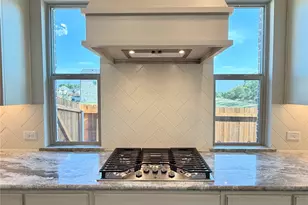 390 Devonshire Dr, Greenville, TX 75401 - Photo 7