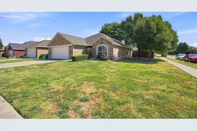 302 Creekside Way, Waxahachie, TX 75165 - Photo 3