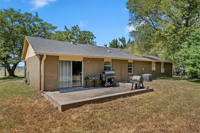 218 N Calhoun Street, Groesbeck, TX 76642 - Photo 15