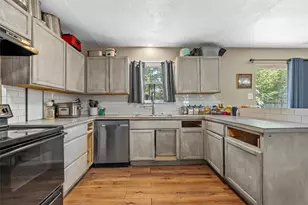 218 N Calhoun St, Groesbeck, TX 76642 - Photo 5