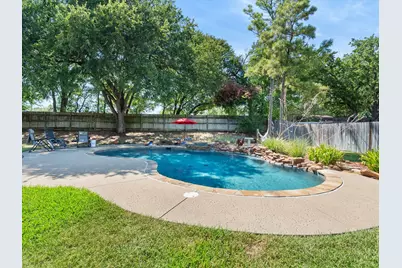 2501 New Haven Court, Bedford, TX 76022 - Photo 29
