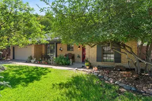 2501 New Haven Ct, Bedford, TX 76022 - Photo 3
