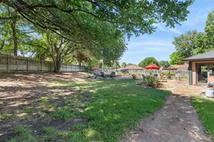 2501 New Haven Ct, Bedford, TX 76022 - Photo 27