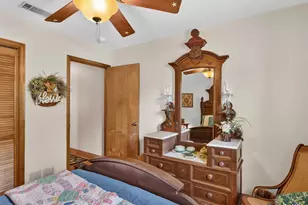 2501 New Haven Ct, Bedford, TX 76022 - Photo 23