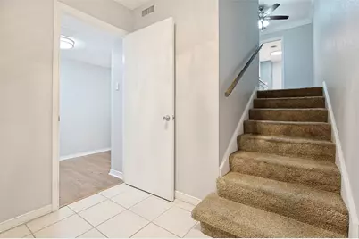 524 E Avenue J #C, Grand Prairie, TX 75050 - Photo 3