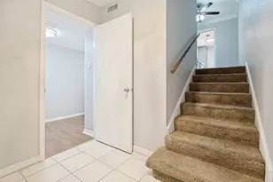 524 E Avenue J, Grand Prairie, TX 75050 - Photo 3