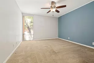 524 E Avenue J, Grand Prairie, TX 75050 - Photo 7