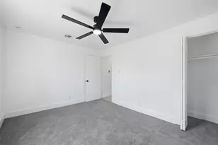 905 E Shaw St, Fort Worth, TX 76110 - Photo 13