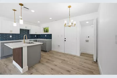905 E Shaw Street, Fort Worth, TX 76110 - Photo 11