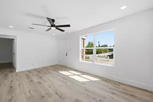 905 E Shaw St, Fort Worth, TX 76110 - Photo 17