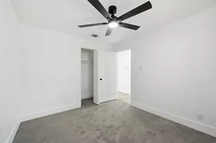 905 E Shaw St, Fort Worth, TX 76110 - Photo 15