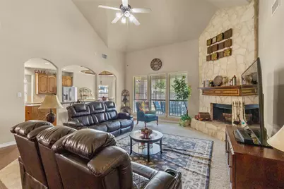 7256 Rueda, Grand Prairie, TX 75054 - Photo 5