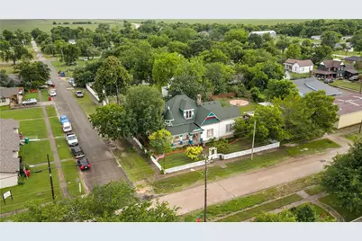 303 Market Street, Honey Grove, TX 75446 - Photo 29