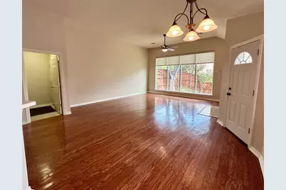 409 Crestview Point Drive, Lewisville, TX 75067 - Photo 7