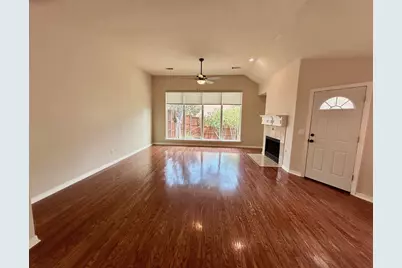 409 Crestview Point Drive, Lewisville, TX 75067 - Photo 5