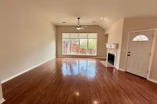 409 Crestview Point Dr, Lewisville, TX 75067 - Photo 5