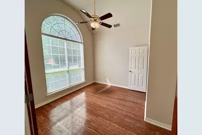 409 Crestview Point Drive, Lewisville, TX 75067 - Photo 19