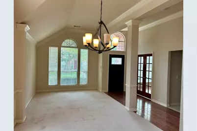 409 Crestview Point Drive, Lewisville, TX 75067 - Photo 3