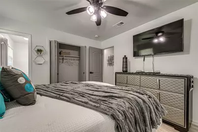 2009 Meadow Glen, Irving, TX 75060 - Photo 13