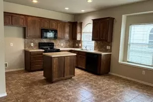 661 Rosario Ln, Fort Worth, TX 76052 - Photo 9
