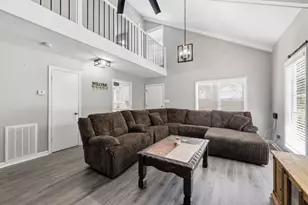 415 Co Rd 758, Buna, TX 77612 - Photo 5